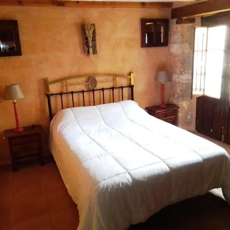 Holiday home Old Times House Castro de Fuentiduena